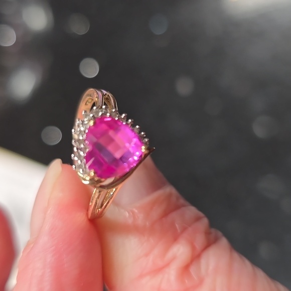 Jewelry - 5X HOST PICK. Very Vtg. Pink Sapphire & Diamond Heart 10k Gold Ring Size 7